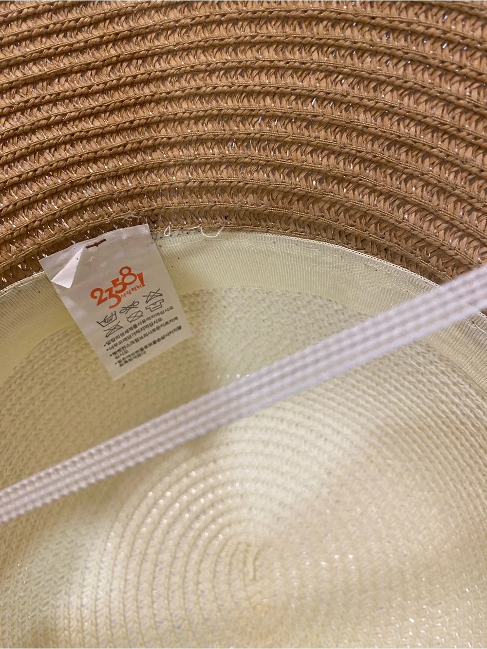 Two-Tone Straw Sun Hat with Cream Interior